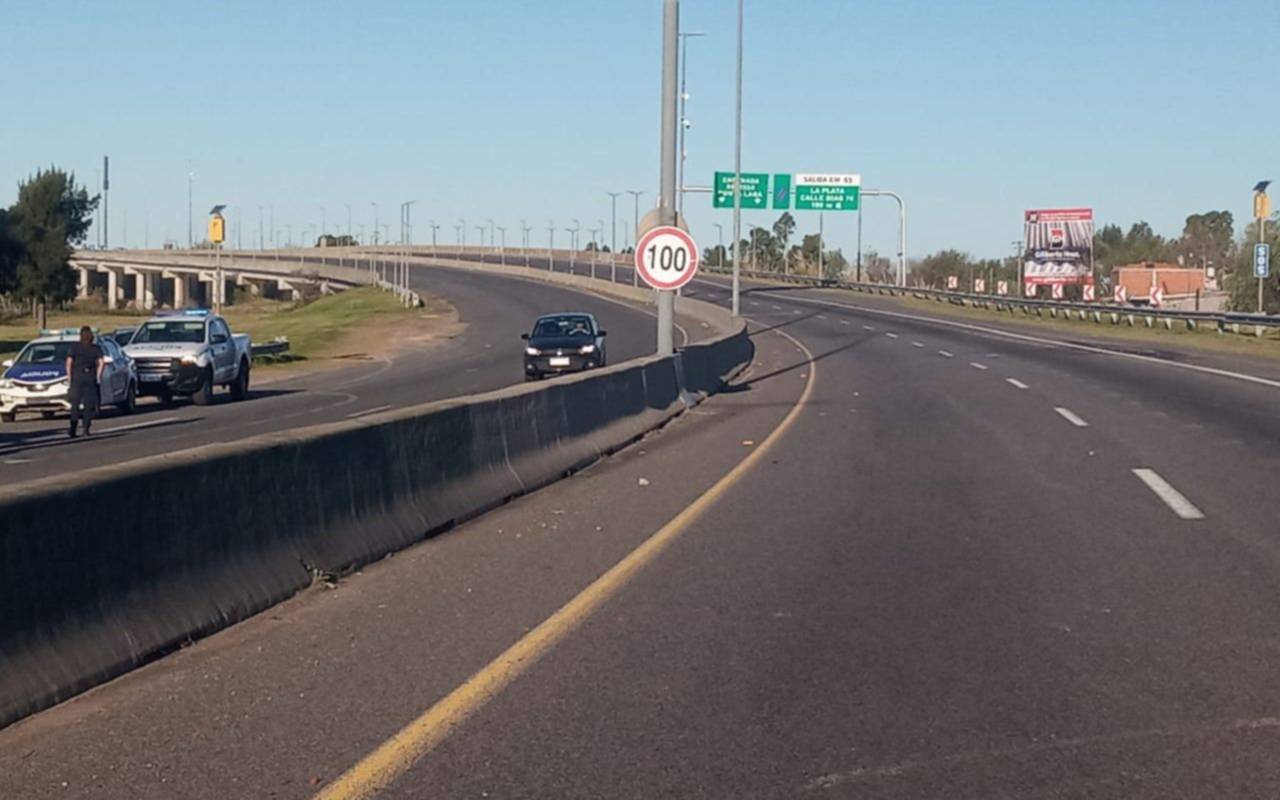 Autopista La Plata: dos accidentes complicaron el tránsito