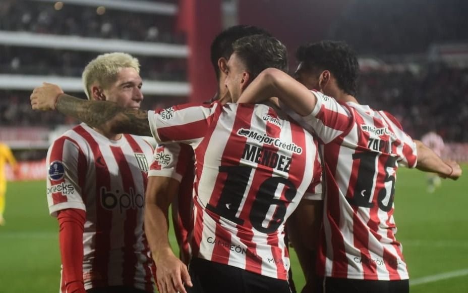 VIDEO. Estudiantes, con fútbol y goles, le ganó a Barcelona de Ecuador, pasó de ronda y vuelve a soñar en la Copa Sudamericana