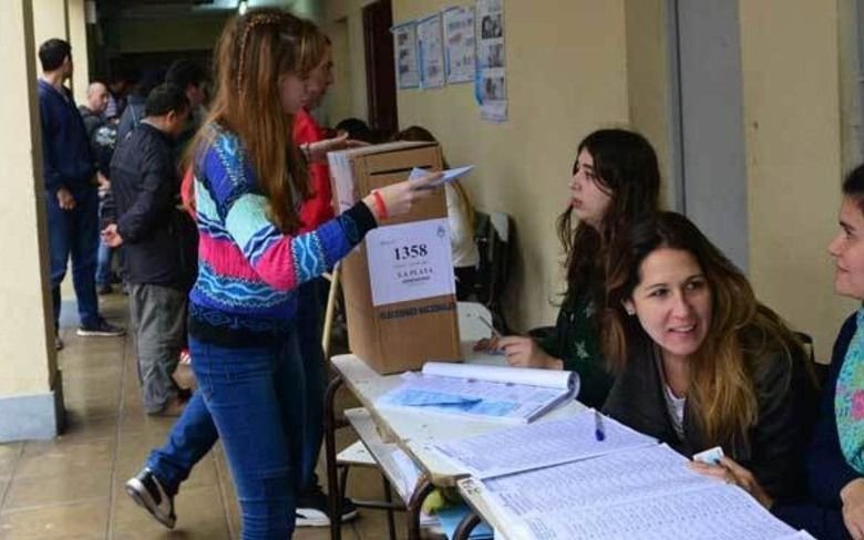 Ya se sabe cuánto cobrarán las autoridades de mesa de extranjeros en la Provincia