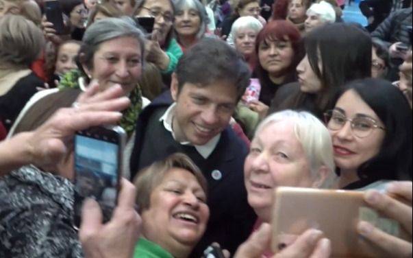Elecciones 2023 Provincia de Buenos Aires.- Kicillof inauguró la Casa de Cultura en Almirante Brown: destacó la "ampliación de derechos"