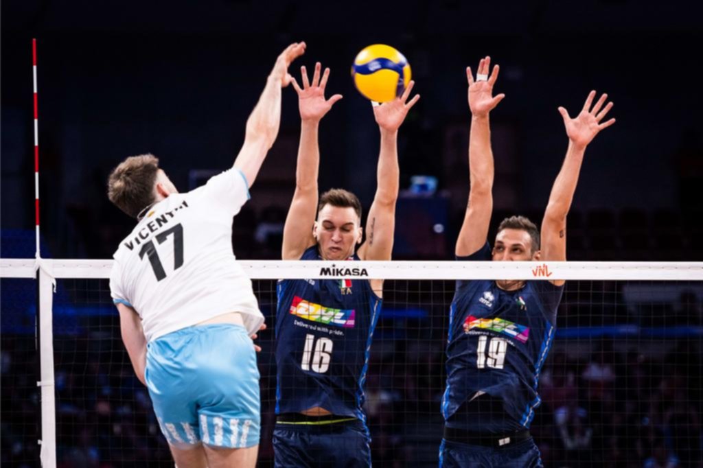 Una Italia inspirada dejó sin chances a Argentina, en la VNL