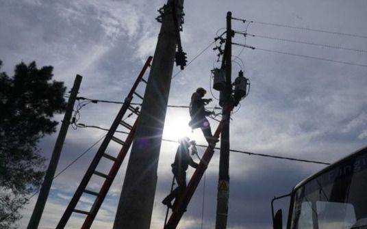 Una madrugada con cortes de luz en La Plata: a qué zonas afectaron