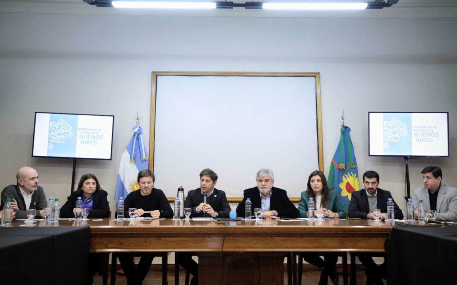 Equipar ciencia: Kicillof reunió a autoridades de instituciones científicas y universidades