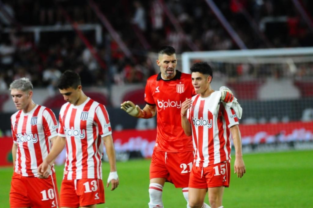 Mariano Andújar se subió al podio histórico con la camiseta del Pincha