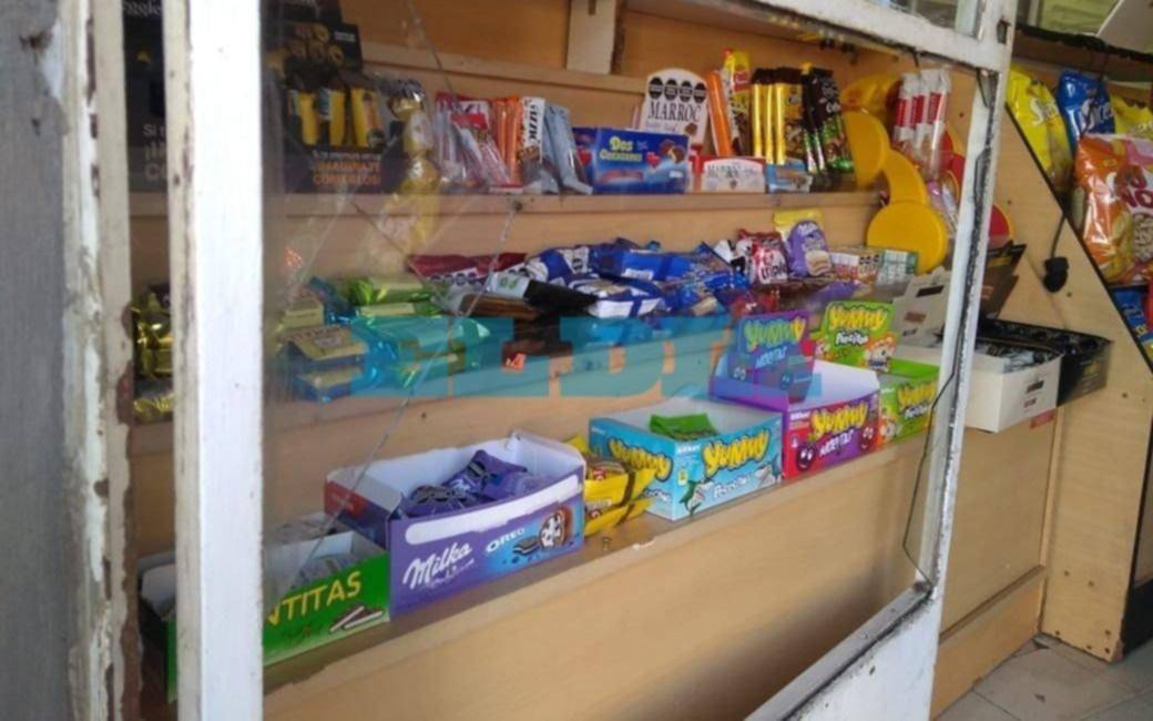 En La Plata, una banda de jóvenes que aterroriza a un barrio, intentó robar un kiosco