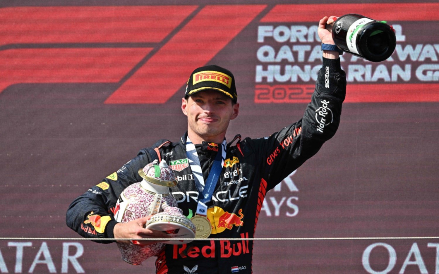 Verstappen festejó en Hungría: consiguió su séptima victoria consecutiva y se encamina hacia el tricampeonato