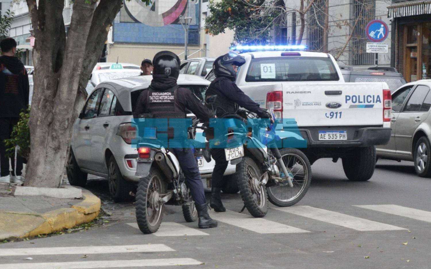 Cuatro jóvenes cayeron tras un frustrado robo a un comercio en La Plata
