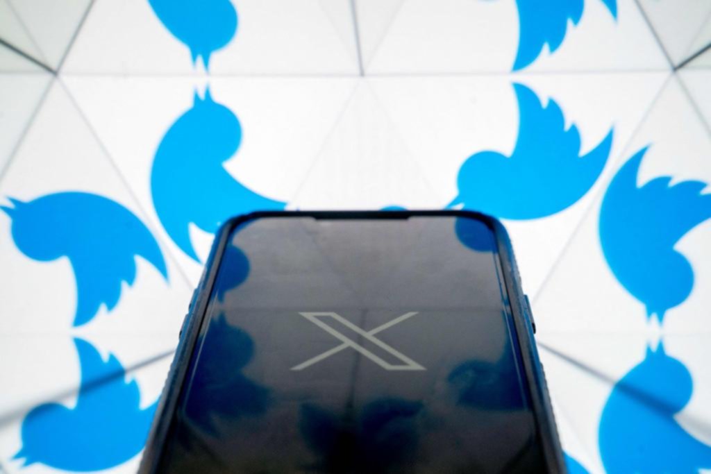 Voló el pajarito: y llegó la X a Twitter que ¿cambia de nombre?