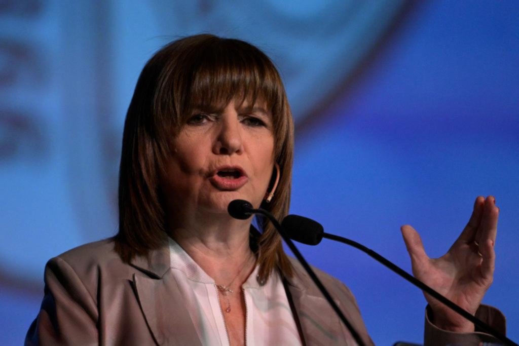 Los presidenciables pasaron por la Rural por el “voto del campo”
