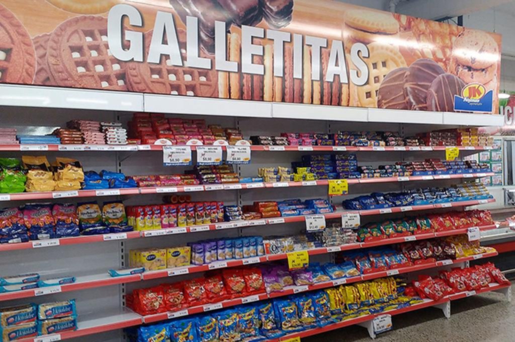 Segundo aumento en el mes: la suba del dólar impacta en los alimentos