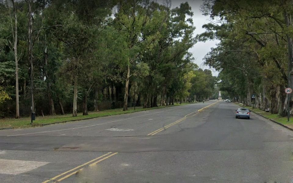 Asaltan a dos ciclistas en el Bosque y los dejan a pie