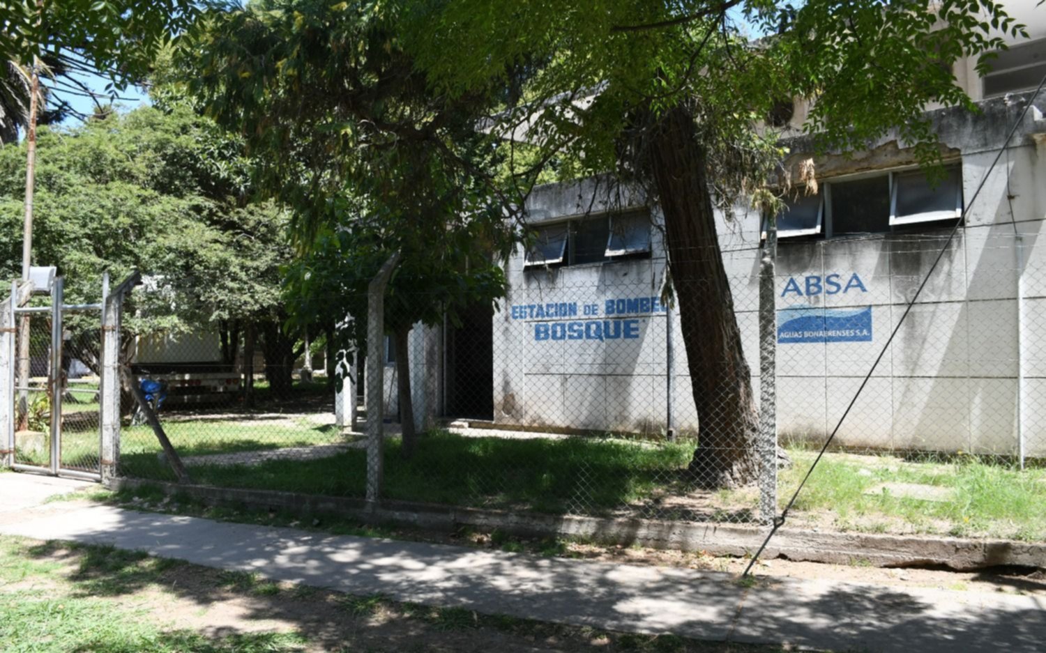Cortes de agua y baja presión en varias zonas de La Plata: qué dijo Absa