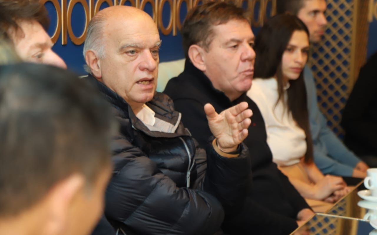 Grindetti pidió a Kicillof y Santilli un compromiso educativo: "garantizar 190 días de clases sin dejarse doblegar por Baradel"