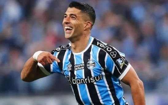 Se queda en Brasil: Luis Suárez continuará en Gremio y no será compañero de Lionel Messi en Inter Miami