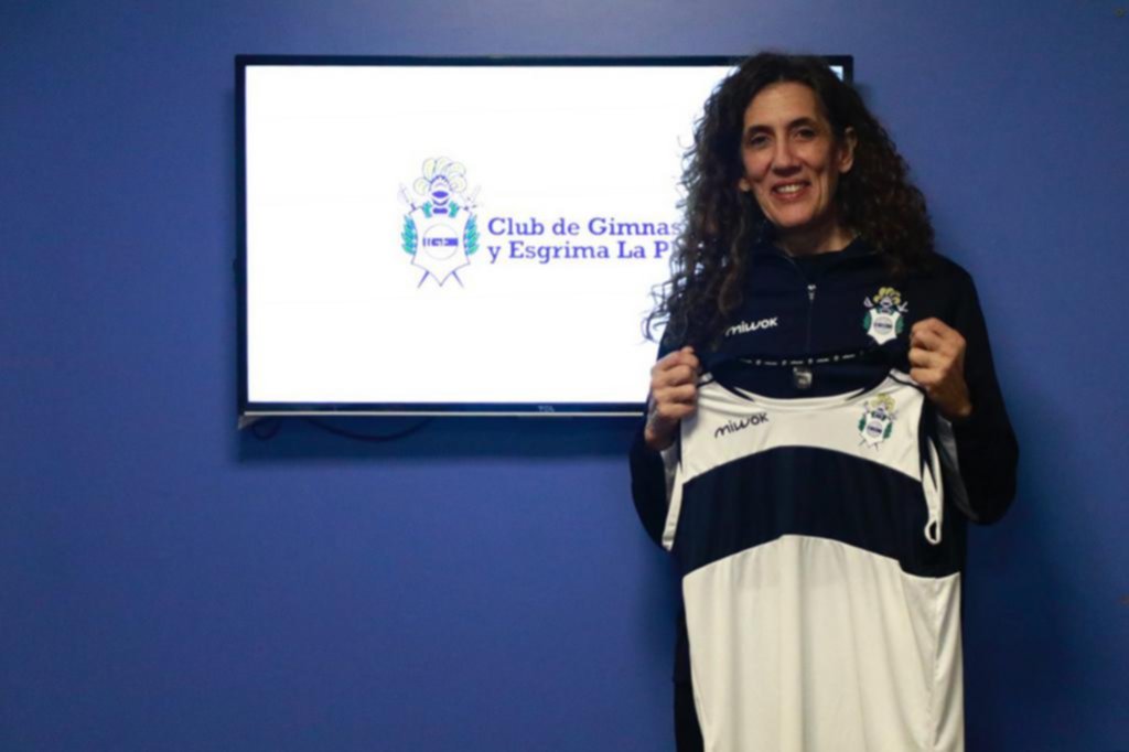 Alicia Huerta “Es un desafío dirigir a un equipo como Las Lobas”