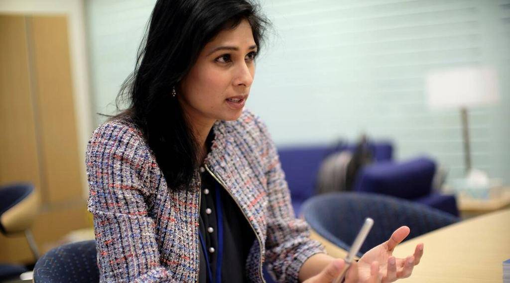 Massa acordó medidas de ajuste para recibir fondos