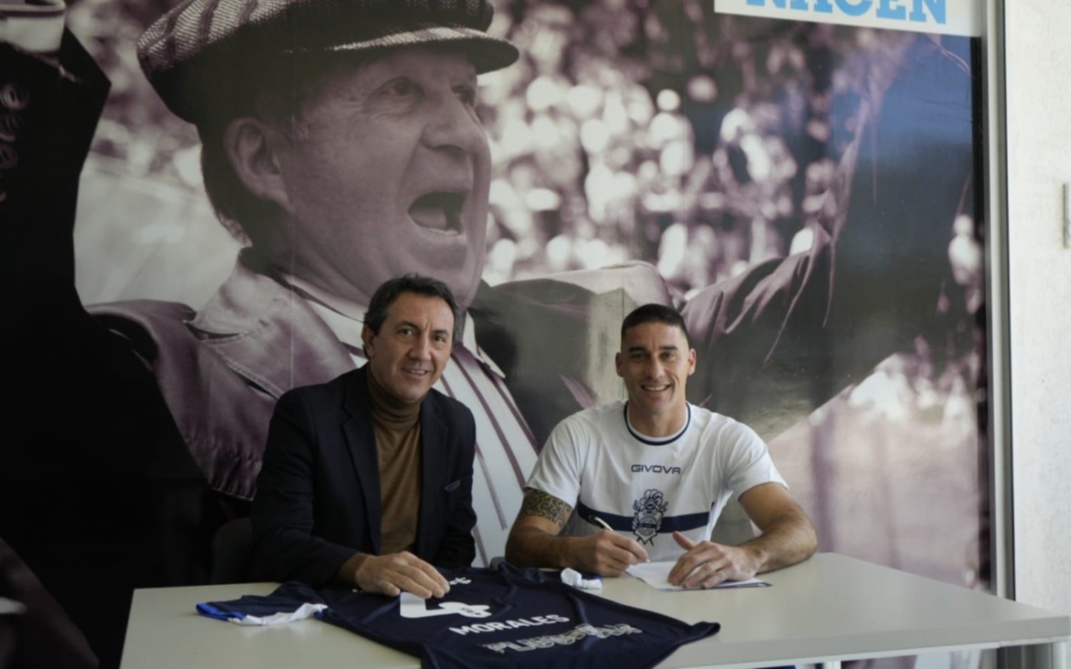 Leonardo Morales renovó su contrato en Gimnasia hasta diciembre de 2025