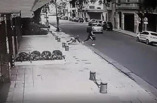Cuento del tío: le roban 10 mil dólares a una abuela