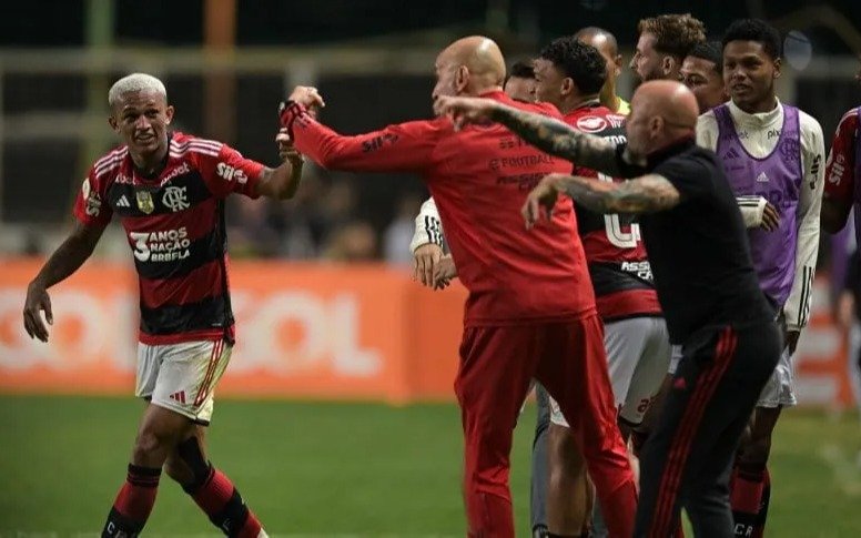 Escándalo en Flamengo: un ayudante de Sampaoli fue denunciado por agredir a un jugador