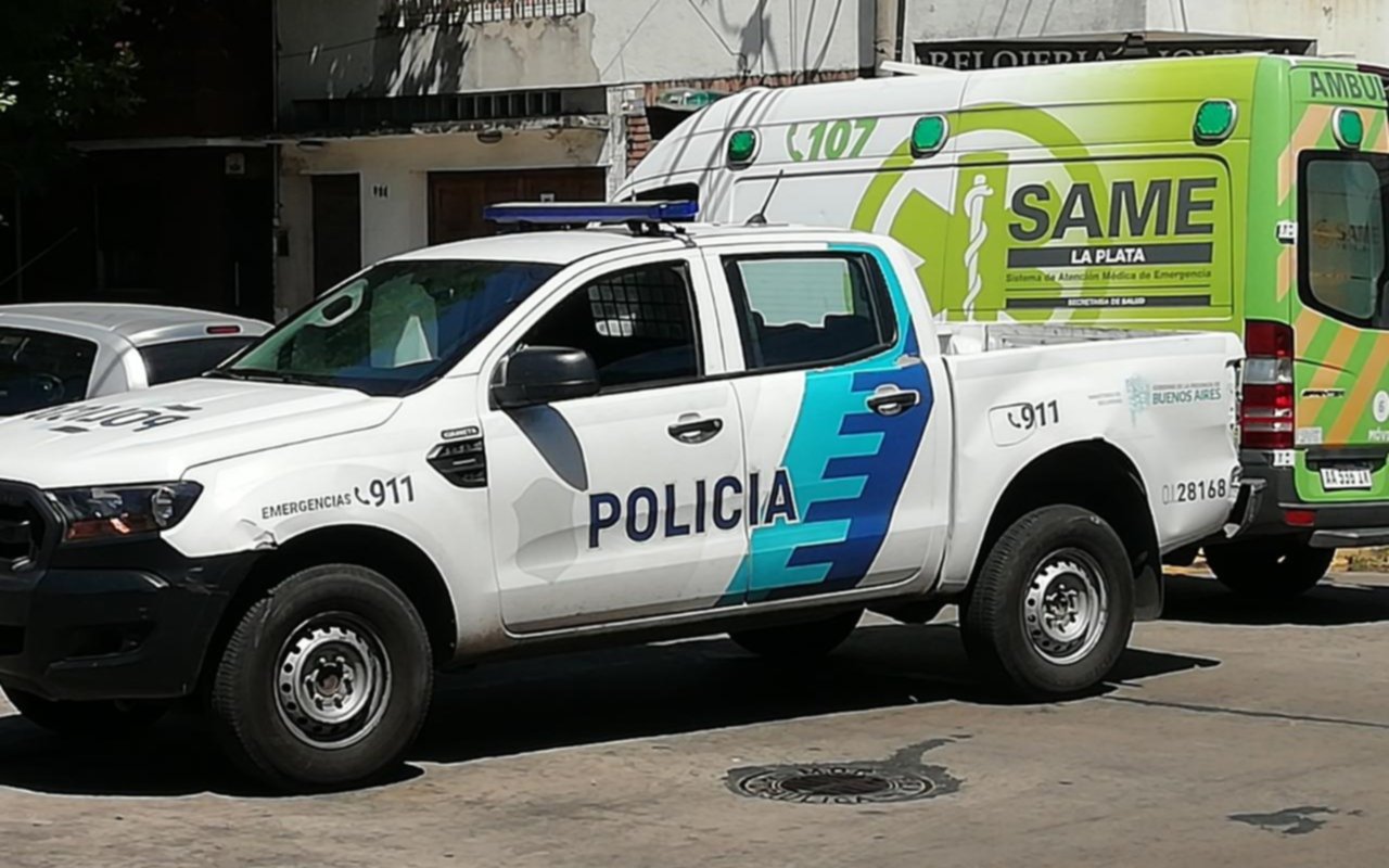 En La Plata, una mujer fue encontrada sin vida dentro de su vivienda