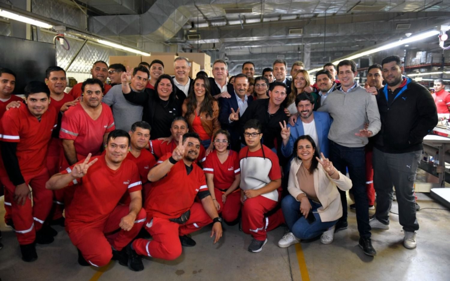 Durante la gira federal, Sergio Massa recorrió en La Rioja la fábrica Puma