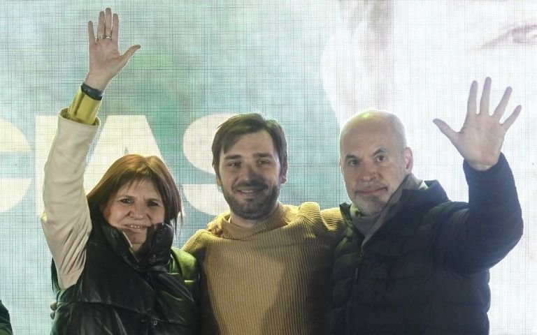 Patricia Bullrich y Horacio Rodríguez Larreta, juntos en la foto de los festejos en Chubut