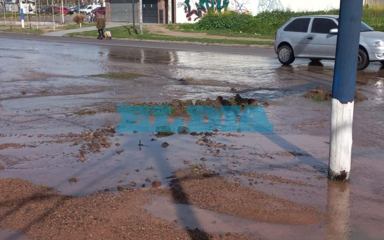 Una pérdida gigante dejó sin agua parte de Villa Elvira y Berisso