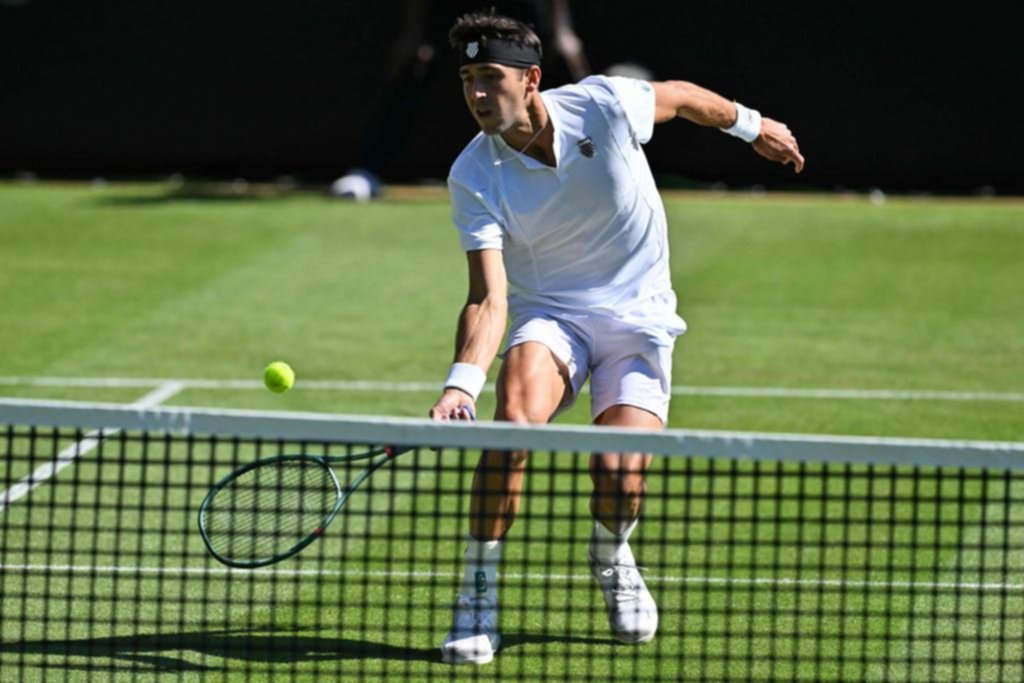 Etcheverry buscará dejar atrás el karma con el césped en su debut de Wimbledon