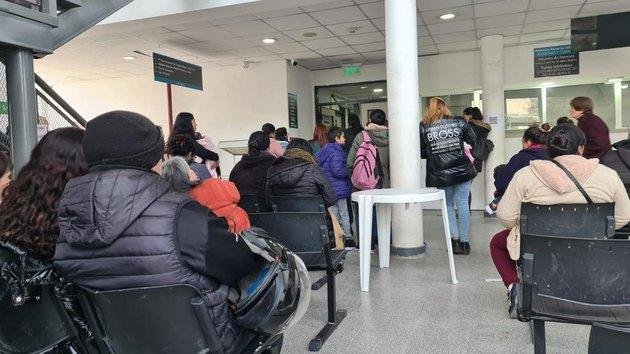Los médicos de la salud pública advierten que peligran las guardias