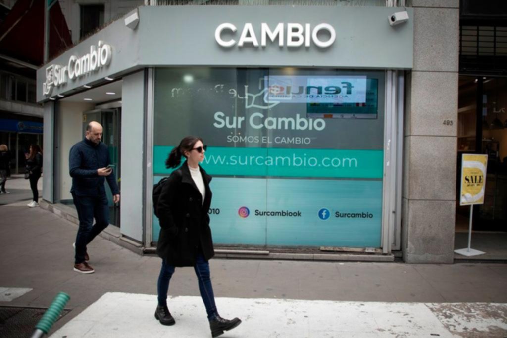 El blue está prendido fuego: marcó otro récord y no encuentra techo