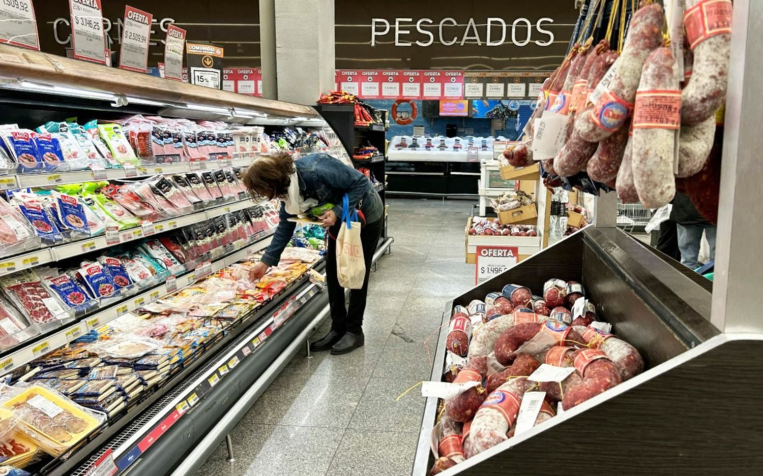 Kicillof mandó a la Legislatura el proyecto para una Ley de Góndolas bonaerense: buscan "salvar" pymes