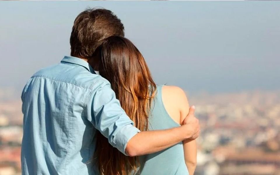 En pareja pero por un rato: la nueva tendencia de los que "no se comprometen", este domingo en EL DIA