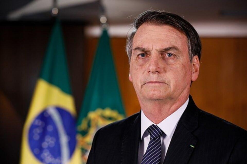 Acusan a Bolsonaro por lavado de dinero