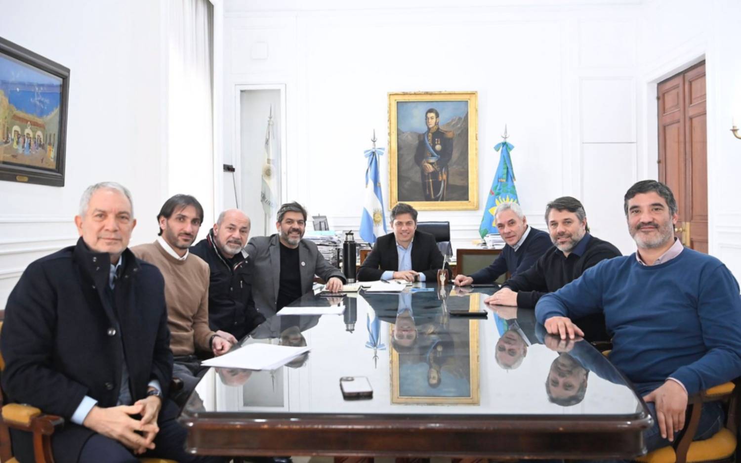 Kicillof encabezó una reunión con los intendentes de la Región Capital: obras, Autopista y "unidad"