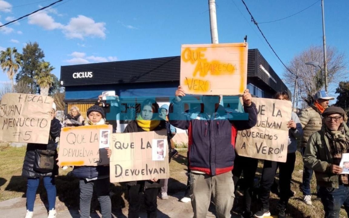 Crece la angustia y la desesperación en La Plata por Vero, la mujer desaparecida: marcha e intensa búsqueda
