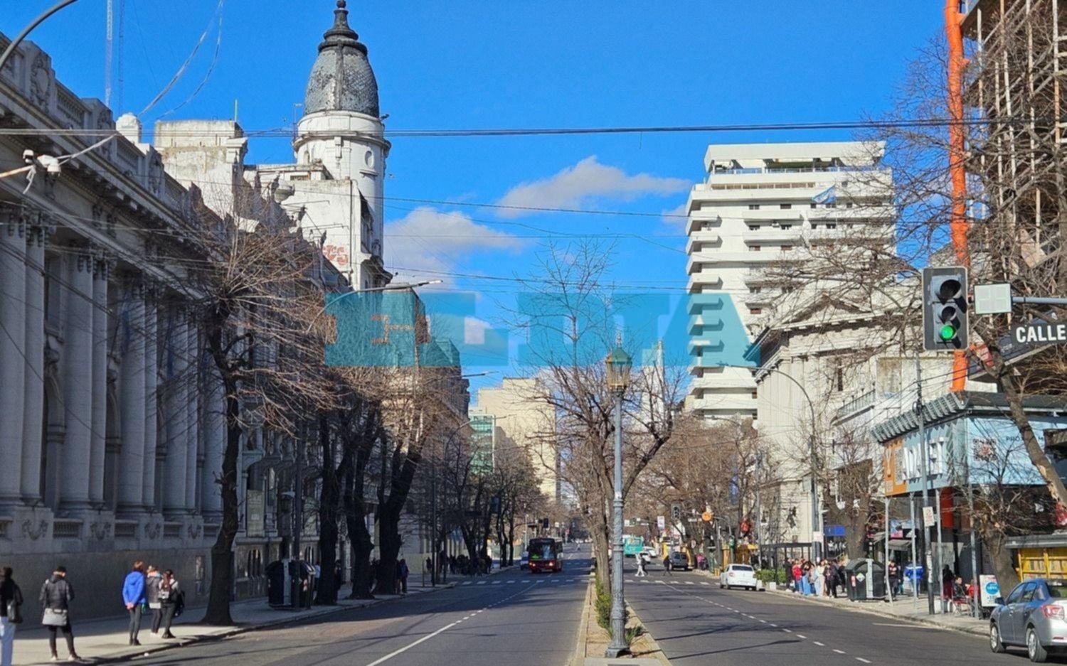 Estacionamiento, transporte, basura y más: así funciona La Plata este martes feriado