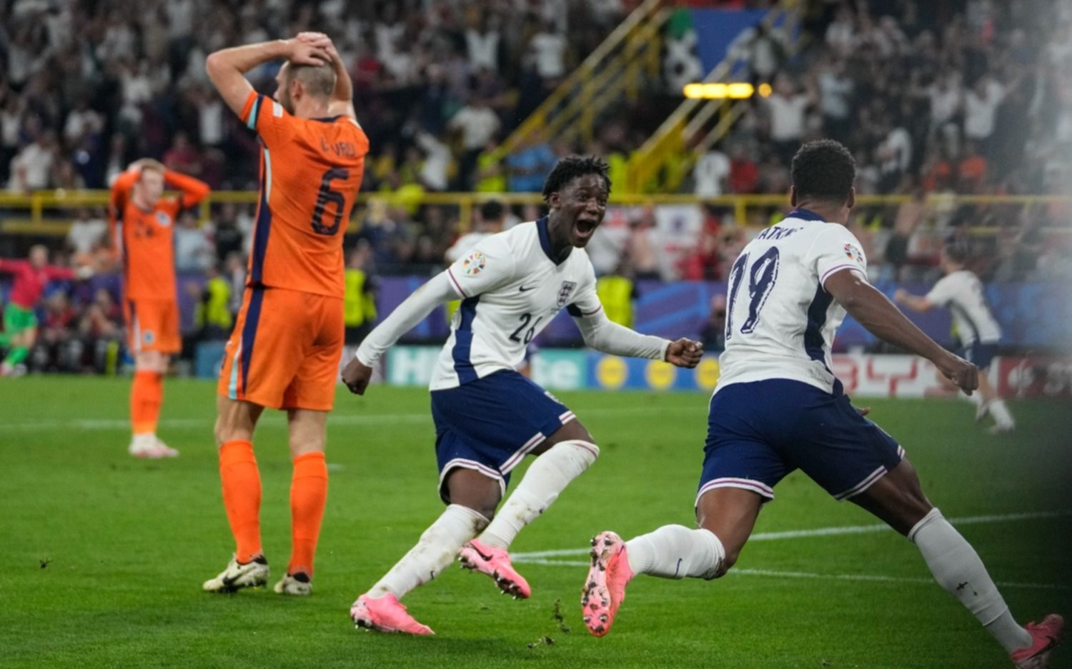 Inglaterra le ganó 2-1 a Holanda y enfrentará a España en la final de la Eurocopa