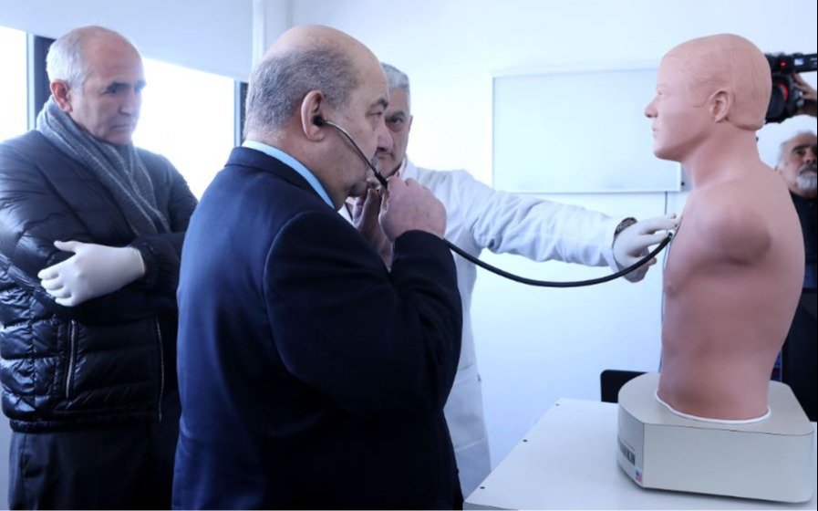 UNLP: Medicina presentó nuevos equipos para simulación clínica