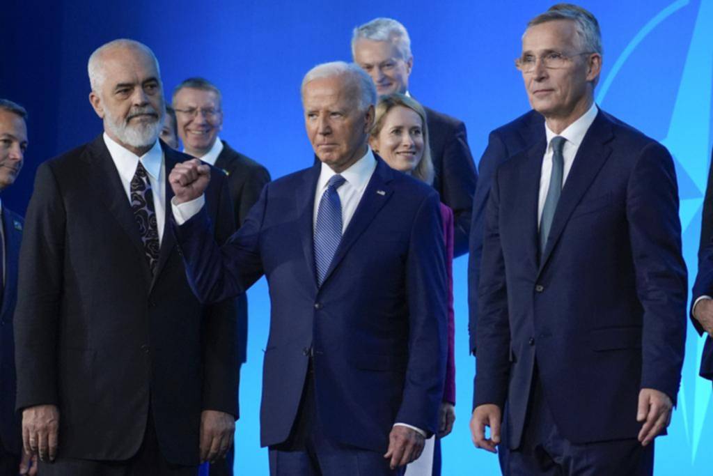 Biden, más cuestionado: hasta George Clooney pide que se baje