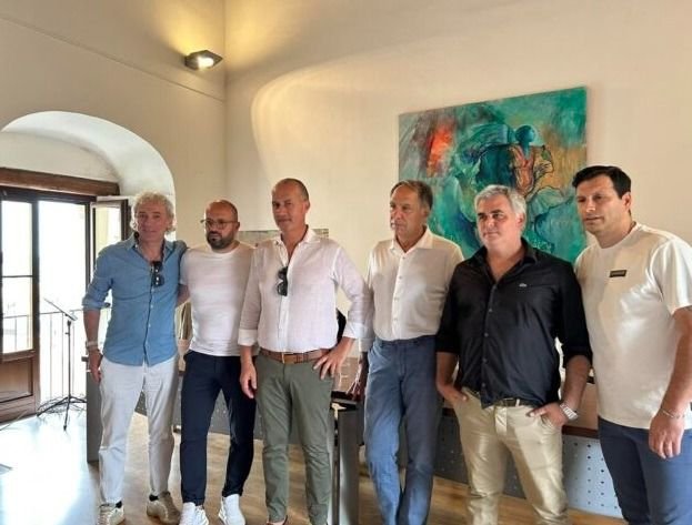 Es de La Plata y compró un club de fútbol de Italia: lleva de DT al ex Gimnasia Darío Aurelio