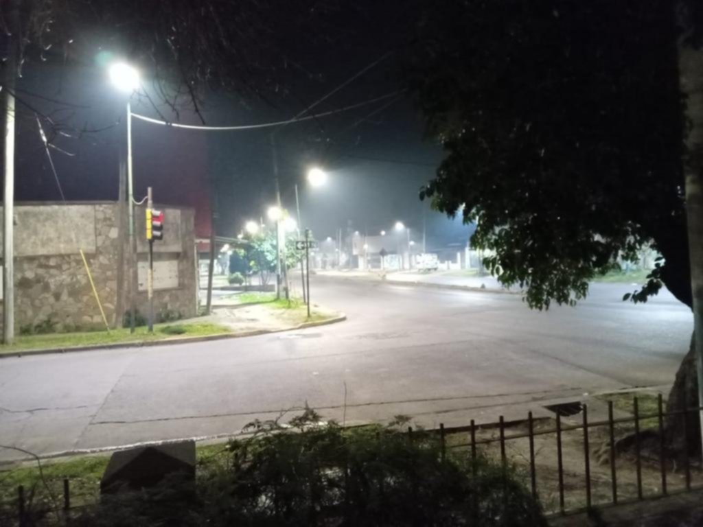 Denuncia por la quema de basura en una cantera