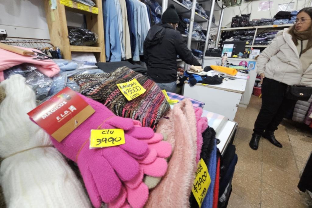 Esperan que las ventas de abrigos se “calienten” con la liquidación