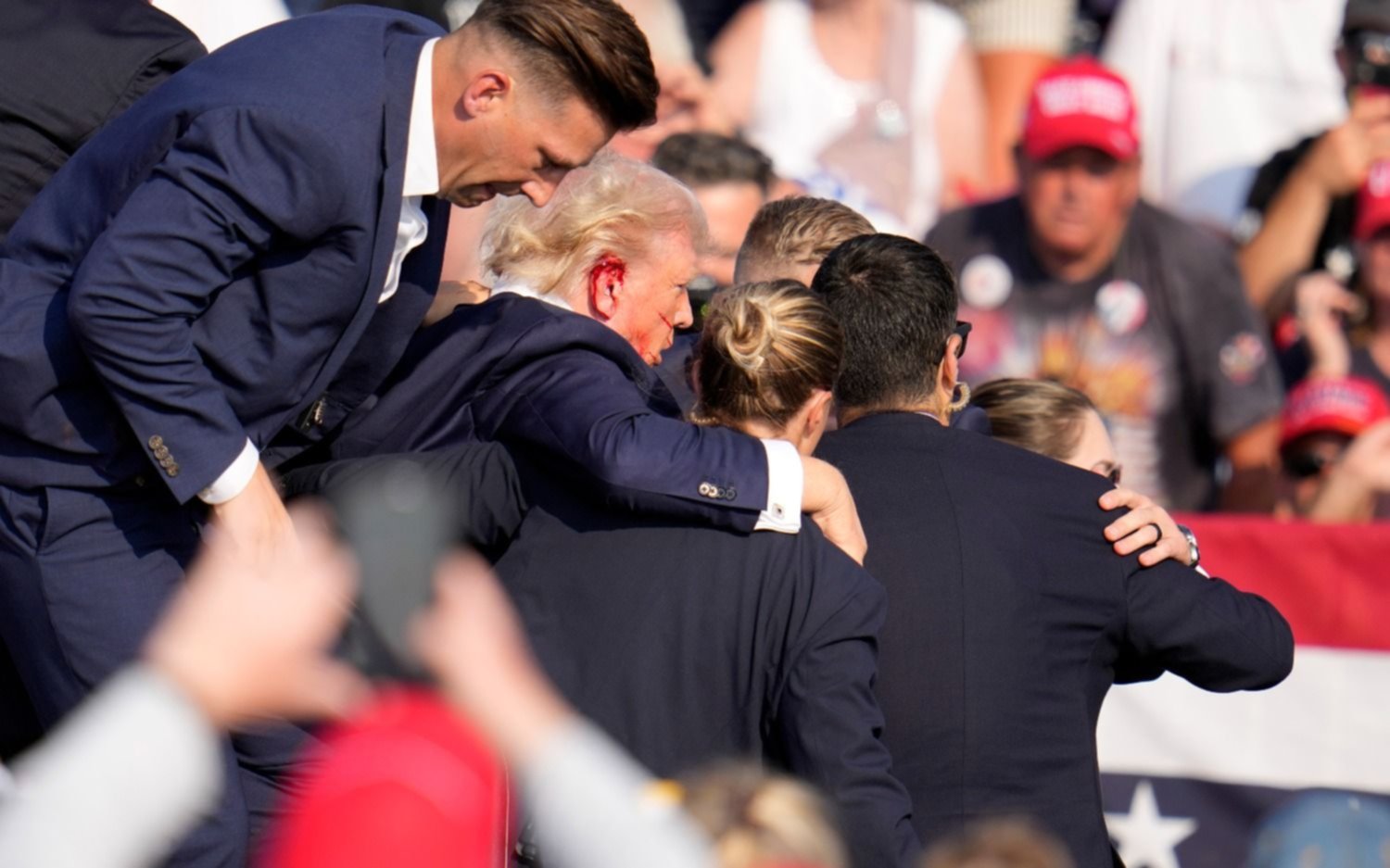 FOTOS | La impactante secuencia del ataque a tiros a Donald Trump