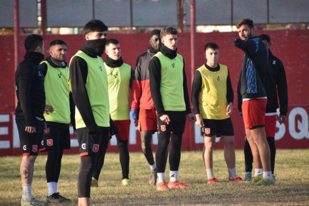 Cambaceres quiere vencer de visitante a Muñiz