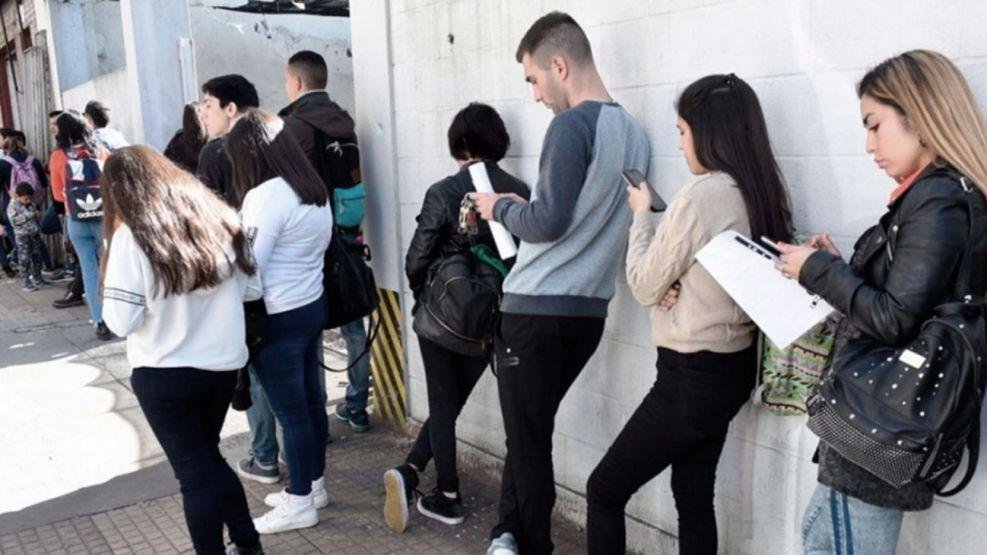 Qué pasa con el empleo en este contexto de recesión