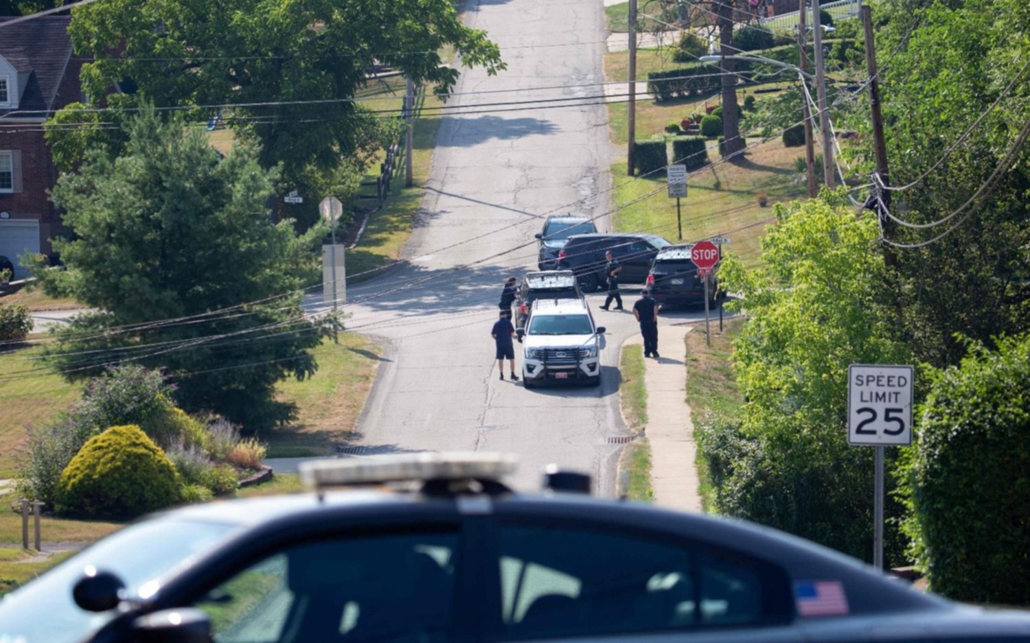 Hallan explosivos en el auto del joven que intentó matar a Trump