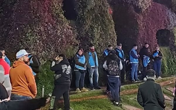 Tragedia en el Obelisco: murió un hincha de la Selección al caer de un cartel