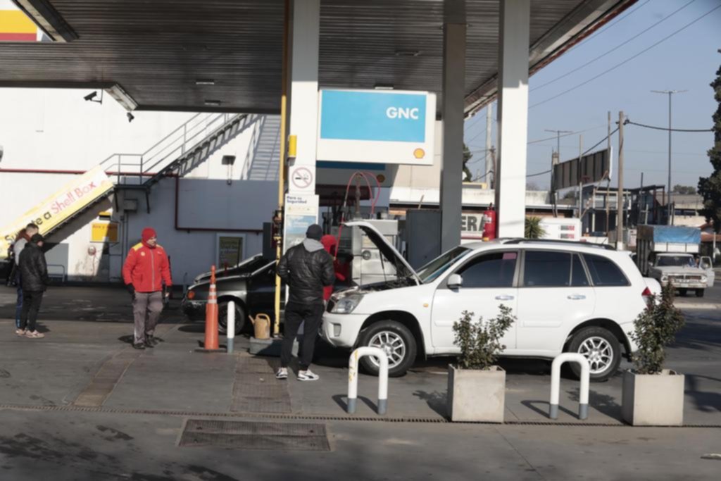 Falta de GNC: taxistas a la Justicia por no cumplirse una ordenanza