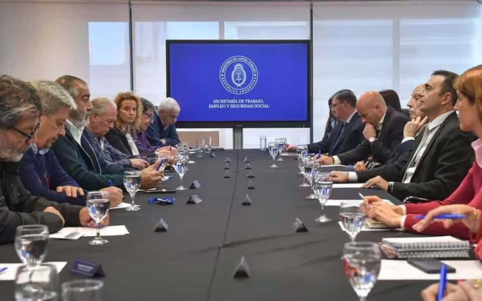 Ganancias y reforma laboral: el tema sobre la mesa de la CGT en la reunión con el Gobierno