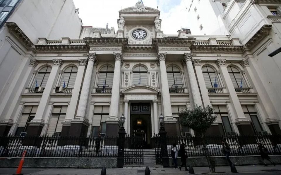 Las reservas totales del Banco Central cayeron hoy al menor nivel desde fines de abril
